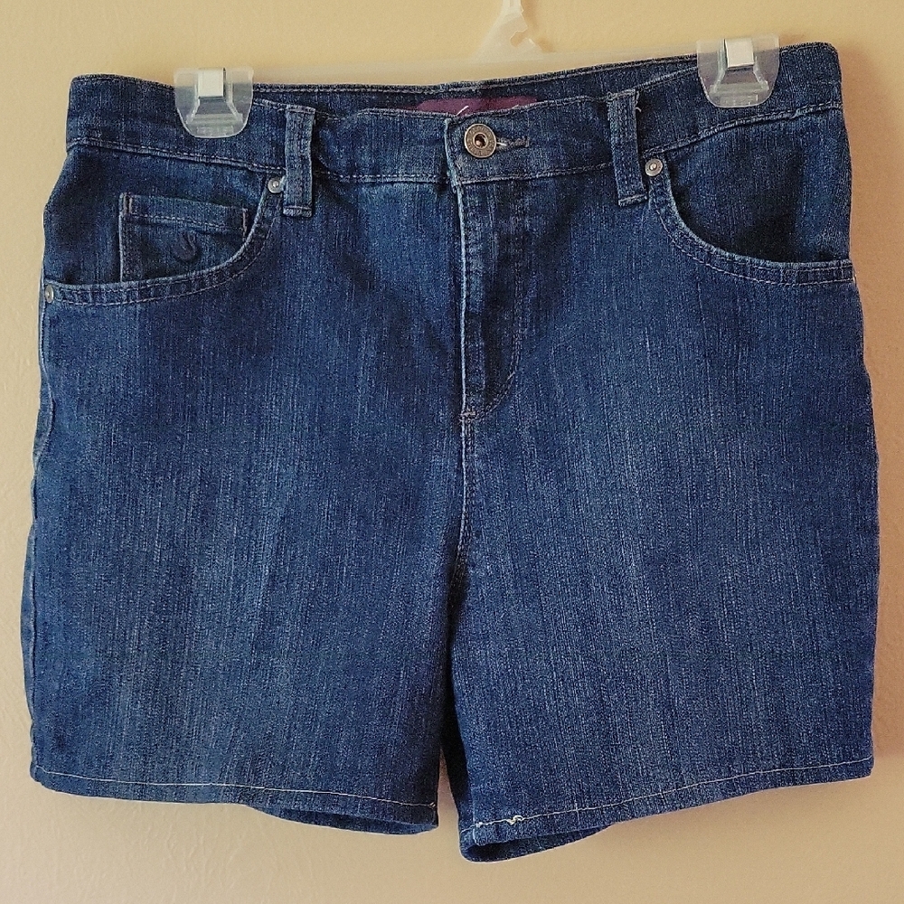 Gloria Vanderbilt Blue Jean Shorts Mid-Thigh Length